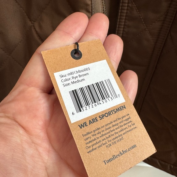 Brown Quilted Vest with Classic Diamond Pattern - Picture 4 of 4